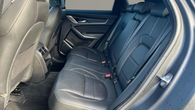 Jaguar F-Pace 2.0 D200 R-Dynamic Black 5dr Auto AWD Diesel Estate